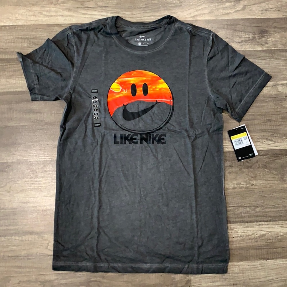Nike men’s small t